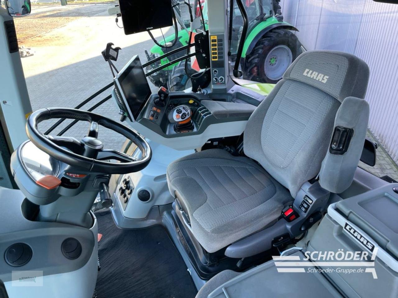 Traktor van het type CLAAS AXION 960 C-MATIC | RTK, Gebrauchtmaschine in Wildeshausen (Foto 15)